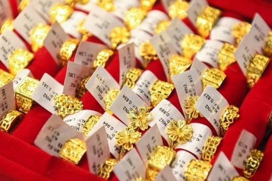 Giá vàng hôm nay 23/7: Dự báo tăng mạnh