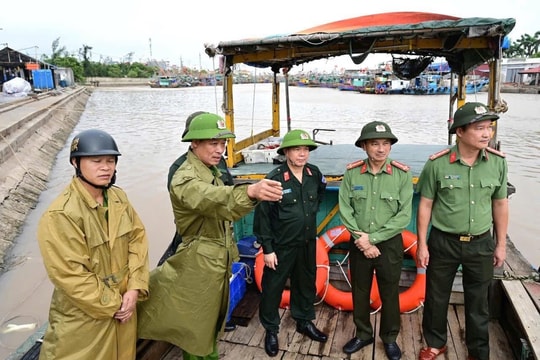 Đoàn công tác Bộ Công an kiểm tra chỉ đạo công tác phòng, chống bão số 3 Wipha