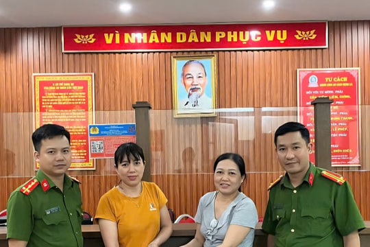 Nhặt được ví có hơn 23 triệu, người phụ nữ nộp công an
