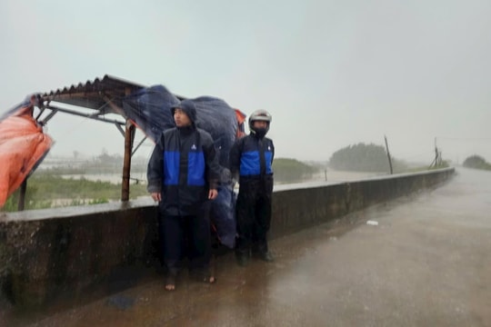 Sáng 22/7, Thanh Hóa, Ninh Bình đang có mưa to đến rất to