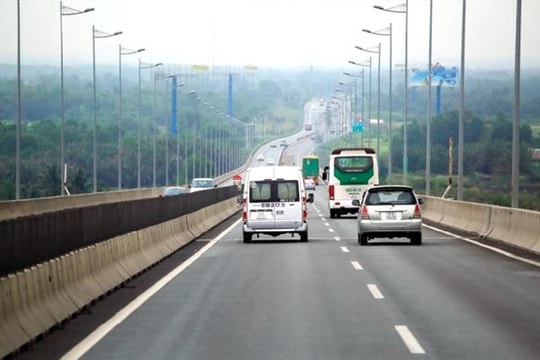 Kiểm soát tốc độ trên cao tốc: Giải pháp nào để giảm thiểu tai nạn?