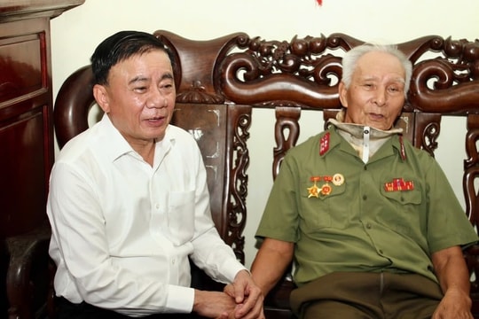 Thường trực Ban Bí thư tri ân gia đình chính sách, người có công tại Hải Phòng