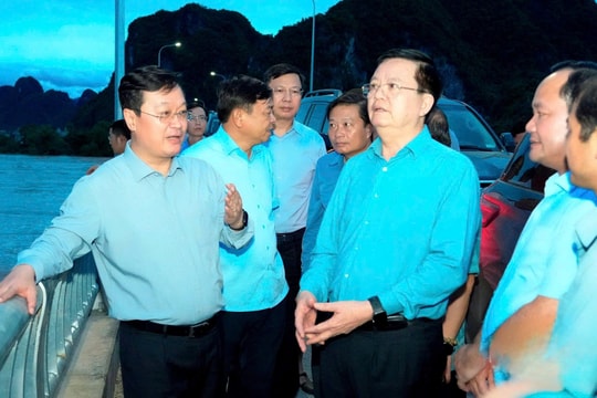 Phó Thủ tướng Mai Văn Chính kiểm tra, chỉ đạo công tác ứng phó, khắc phục lũ lụt tại Nghệ An