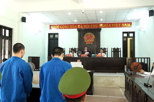 Bị bắt quả tang mua bán ma túy tại nhà