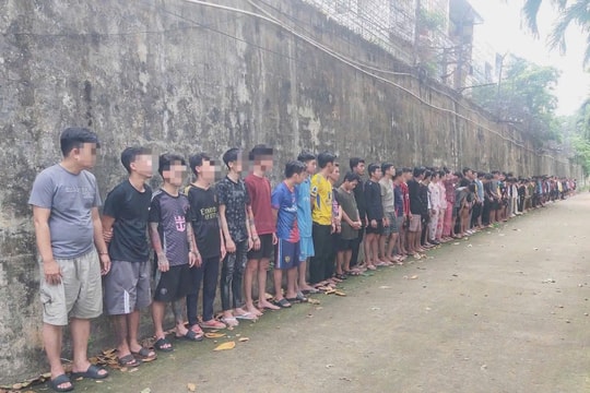 Khởi tố 247 bị can liên quan vụ "đột kích" 3 quán bar