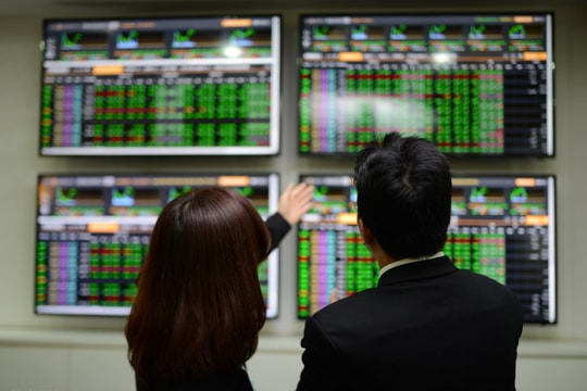 Sửa Thuế thu nhập cá nhân khi chuyển nhượng chứng khoán: Không lãi, không thu