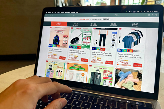 Mua sắm trực tuyến tăng ấn tượng trong nửa đầu năm