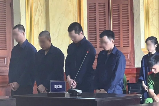 Chia lẻ 2 kg ma tuý ngụy trang trong hộp giấy để bán