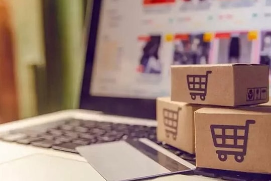 Hơn 80.000 gian hàng rời sàn thương mại điện tử