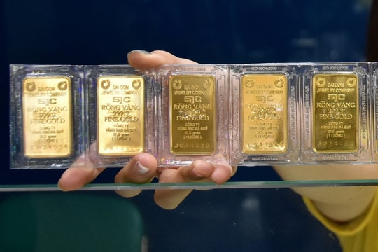 Giá vàng hôm nay 26/7: "Án binh bất động"