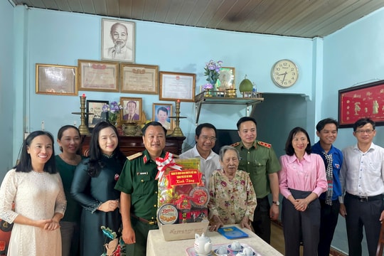 TP.HCM tổ chức nhiều hoạt động kỷ niệm ngày 27/7 tại Đặc khu Côn Đảo