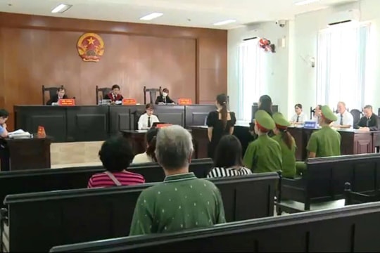 Vụ “Chứa mại dâm”: Tòa trả hồ sơ yêu cầu làm rõ một số nội dung