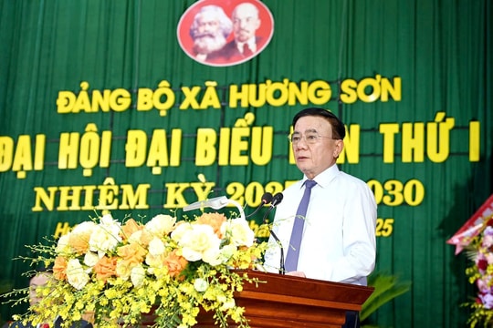 Thường trực Ban Bí thư Trần Cẩm Tú dự Đại hội Đảng bộ xã Hương Sơn