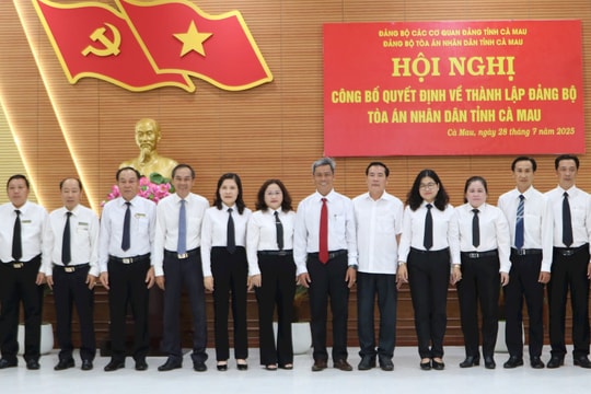 Công bố quyết định thành lập Đảng bộ TAND tỉnh Cà Mau