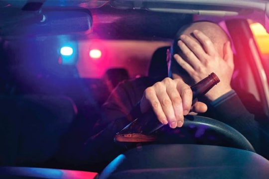 Xử lý vi phạm nồng độ cồn: Nhìn từ kinh nghiệm quốc tế đến thực tiễn Việt Nam