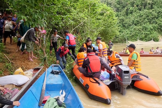 Thanh Hóa nối nhịp yêu thương tới vùng lũ miền tây Nghệ An