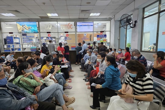 Giám đốc Sở Y tế TP.HCM nêu 6 giải pháp chống “cò mồi”