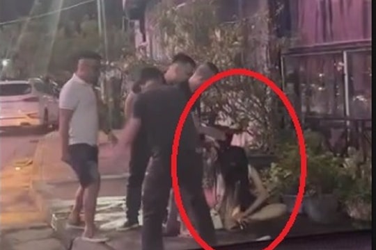 Nhóm người hành hung 3 phụ nữ ở Bãi Cháy có thể bị xử lý ra sao?