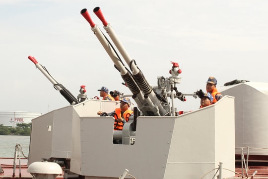 Vùng 2 Hải quân kiểm tra công tác sẵn sàng chiến đấu trong dịp Lễ trọng đại của đất nước