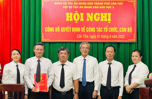 Ông Nguyễn Hoàng Nam làm Bí thư Chi bộ TAND khu vực 5 - Cần Thơ