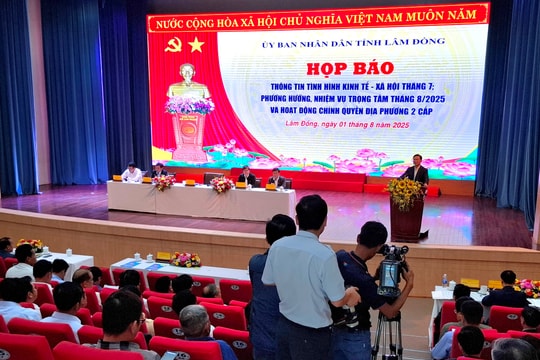 Chủ tịch UBND tỉnh Lâm Đồng mong muốn báo chí cùng đồng hành và phát triển