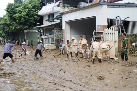 Sơn La tập trung giúp dân khắc phục hậu quả sau mưa lũ
