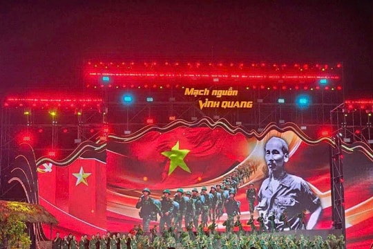 Thắp sáng 'Mạch nguồn vinh quang' trên vùng đất cách mạng ATK