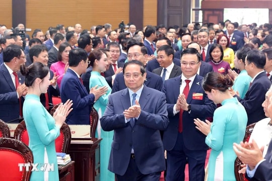 Thủ tướng dự Đại hội Đảng bộ Tập đoàn Công nghiệp-Năng lượng Quốc gia Việt Nam