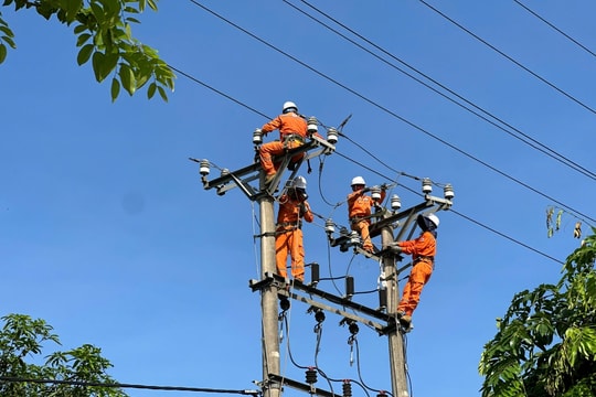 Giữ sáng miền gió Lào nắng lửa - Kỳ 1: Trần mình giữa nắng nóng