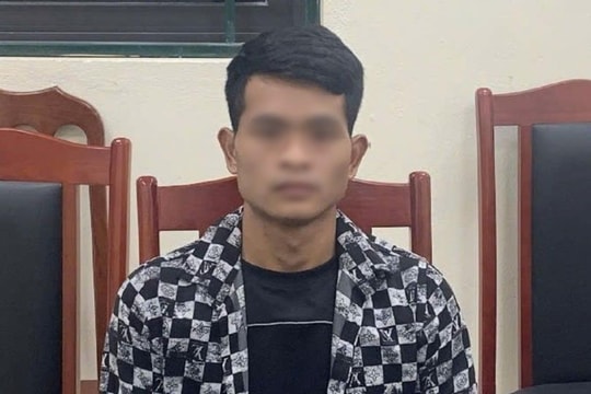 Đánh, cướp xe máy của người đi đường