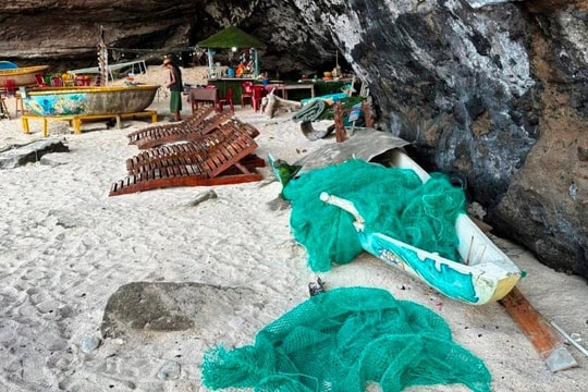 Nhếch nhác, mất mỹ quan tại thắng cảnh Hang Câu trên đảo Lý Sơn