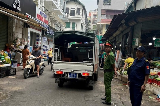 Hà Nội sẽ dẹp toàn bộ chợ tạm, chợ cóc trong năm 2025