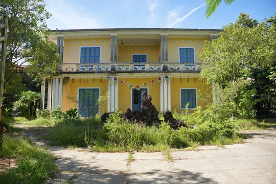 Căn biệt thự bị bỏ hoang của Hoàng Thái hậu Từ Cung bên dòng An Cựu