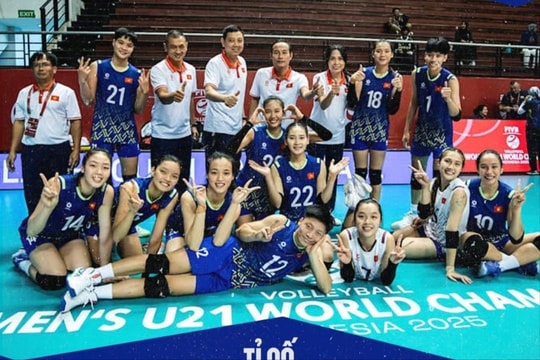 Tuyển bóng chuyền U21 Việt Nam viết tiếp câu chuyện cổ tích