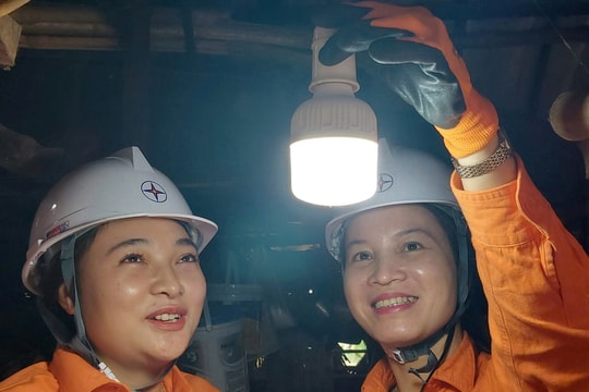 Giữ sáng miền gió Lào nắng lửa - Kỳ cuối: Ánh sáng giữa lòng người