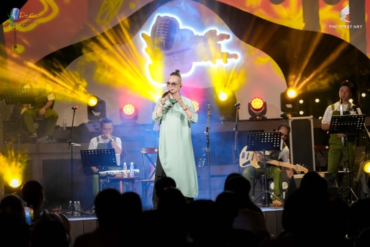 Jimmii Nguyễn thăng hoa cùng “Du Ca” giữa rừng thông Đại Lải