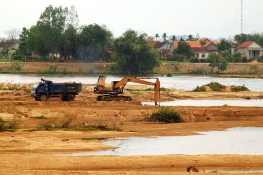 Gia Lai: Khai thác cát vượt trữ lượng, chuyển vụ việc sang công an