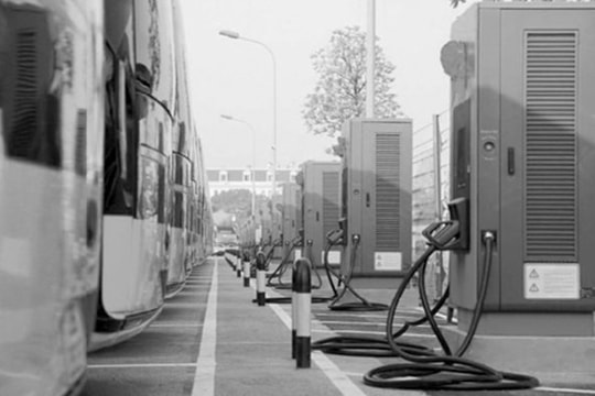 Hạ tầng trạm sạc - Mắt xích then chốt trong phát triển giao thông thuần điện