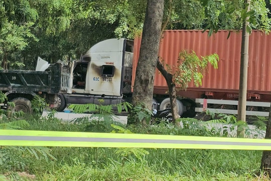 Người đàn ông tử vong trong cabin xe bốc cháy