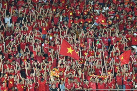 Hải Phòng bắn pháo hoa tại chung kết bóng đá nữ Đông Nam Á 2025