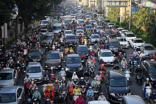 Hà Nội tổng rà soát ô tô, xe máy phục vụ chuyển đổi năng lượng sạch
