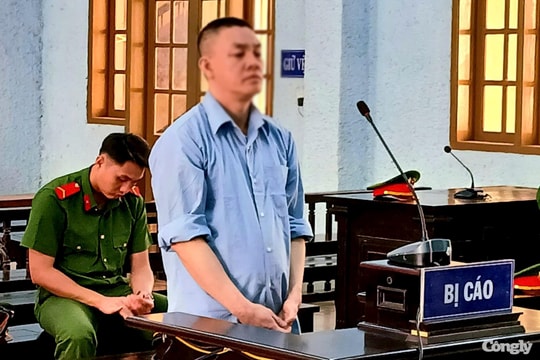 Đâm 'tình địch' nhiều nhát vì... ghen