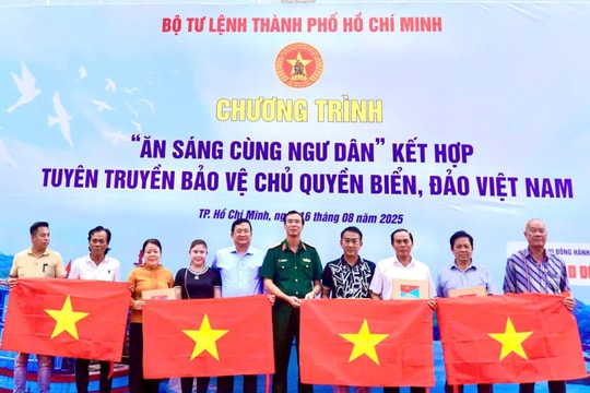 'Ăn sáng cùng ngư dân' – lan tỏa thông điệp giữ gìn biển đảo quê hương