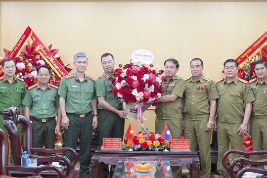 Tăng cường mối quan hệ đoàn kết, hữu nghị giữa Công an tỉnh Hủa Phăn và Thanh Hóa