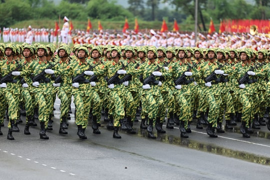 Tổng hợp luyện các khối diễu binh, diễu hành A80