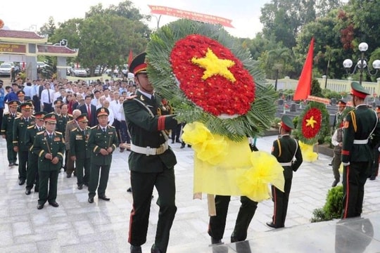 Kỷ niệm 60 năm Ngày chiến thắng Vạn Tường lịch sử