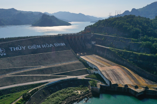 Bảo đảm an toàn hạ du khi vận hành hồ thủy điện Hòa Bình