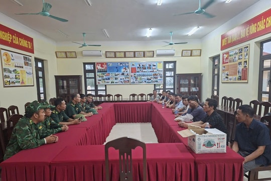 Cứu kịp thời 10 thuyền viên khi tàu gặp nạn trên biển