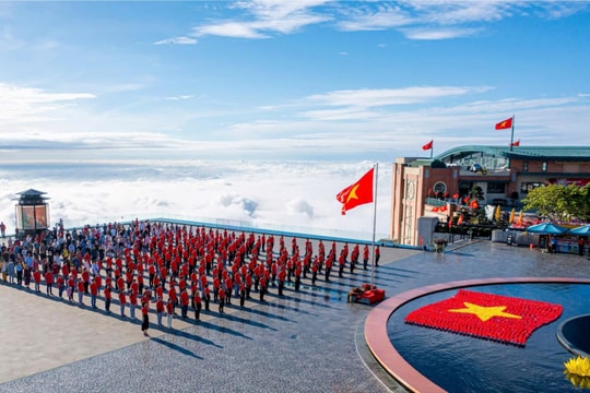 Loạt trải nghiệm mừng 80 năm Quốc khánh và lễ Vu Lan tại núi Bà Đen