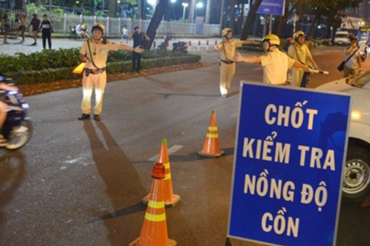 Lý giải thói quen lái xe sau cuộc nhậu dưới góc độ tâm lý học hành vi